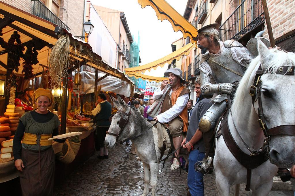 Hostal Jacinto Alcala de Henares Luaran gambar