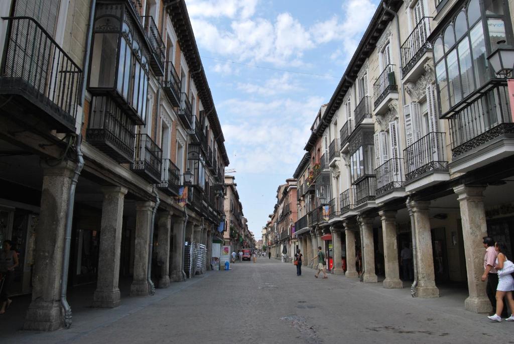 Hostal Jacinto Alcala de Henares Luaran gambar