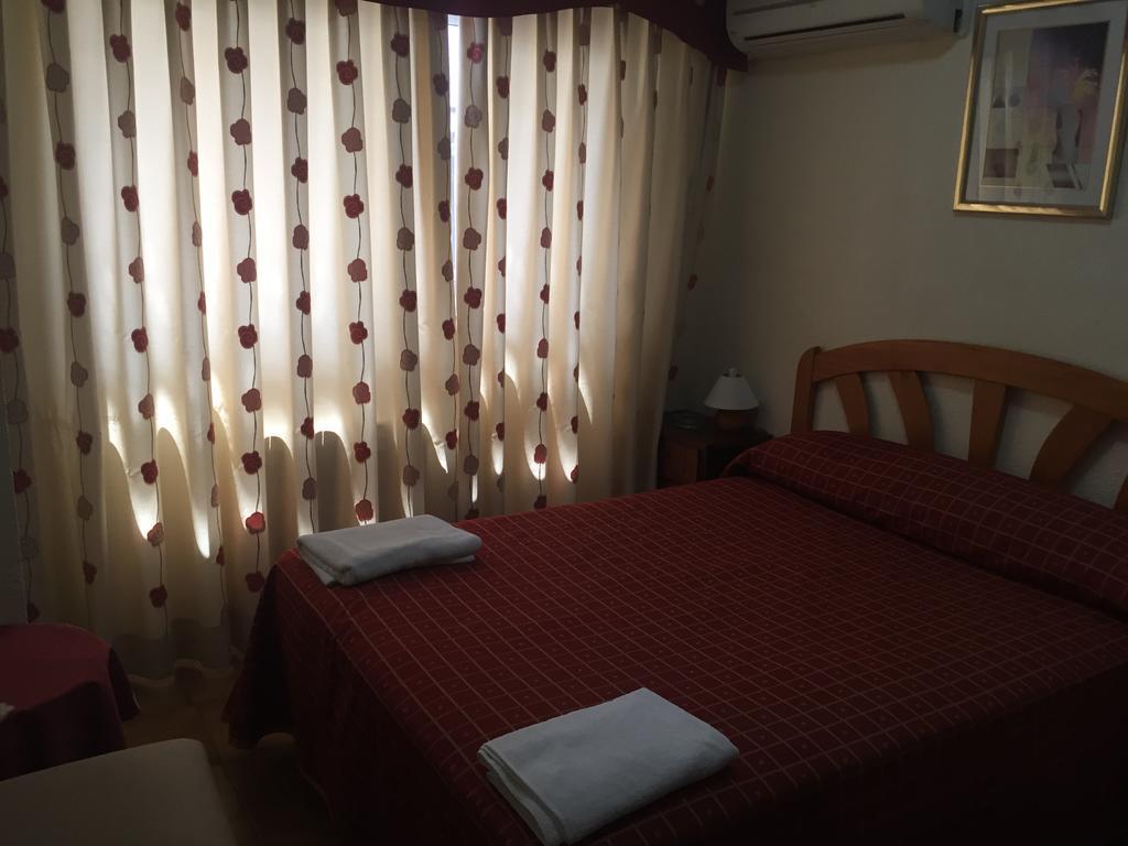 Hostal Jacinto Alcala de Henares Luaran gambar