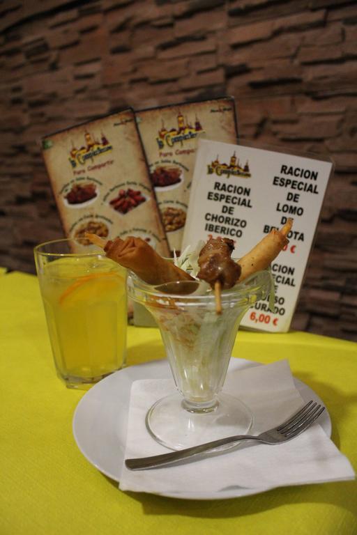 Hostal Jacinto Alcala de Henares Luaran gambar